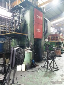 Pressa per stampaggio a caldo TMP Voronezh KB8544 - 2500 ton (ID:76038) - Dabrox.com