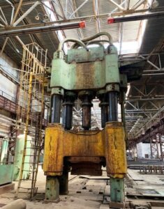 Pressa idraulica Dnepropress - 1250 ton