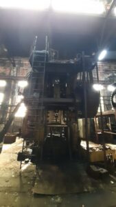 Pressa per stampaggio a caldo TMP Voronezh K8544 - 2500 ton (ID:S89825) - Dabrox.com