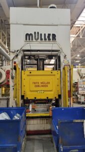 Pressa idraulica Muller ZE 250/315 - 315 ton (ID:76141) - Dabrox.com