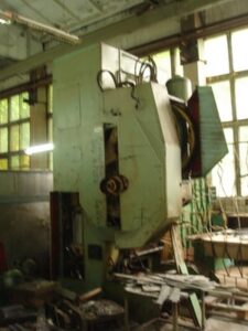 Pressa per estrusione a freddo Barnaul K0034 - 250 ton (ID:75131) - Dabrox.com