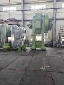 Pressa per stampaggio a caldo Eumuco SP 100 C - 1000 ton (ID:76318) - Dabrox.com