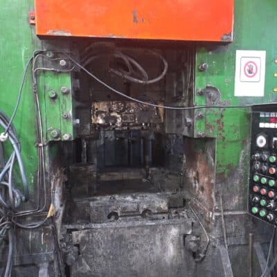 Pressa per forgiatura a caldo TMP Voronezh KB8043 - 2000 ton (Foto 3)