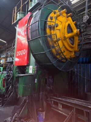 Pressa per forgiatura a caldo TMP Voronezh KB8043 - 2000 ton (Foto 1)