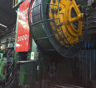 Pressa per forgiatura a caldo TMP Voronezh KB8043 - 2000 ton (Foto 4)