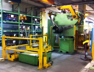 Pressa per stampaggio Muller Weingarten HUQ 400 22 F - 400 ton (ID:76315) - Dabrox.com