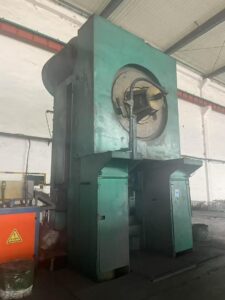 Pressa per stampaggio a caldo Smeral LZK 2500 - 2500 ton (ID:76311) - Dabrox.com