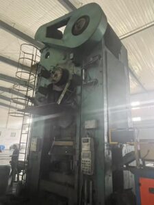 Pressa per stampaggio a caldo Smeral LZK 2500 - 2500 ton (ID:76311) - Dabrox.com