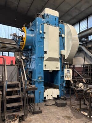 Pressa per forgiatura a caldo Eumuco SP 200 - 2000 ton (Foto 10)
