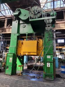 Pressa per stampaggio Erfurt - 500 ton
