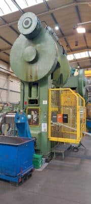 Pressa per stampaggio Schuler P2E2S 315/1.25 - 315 ton (Foto 2)