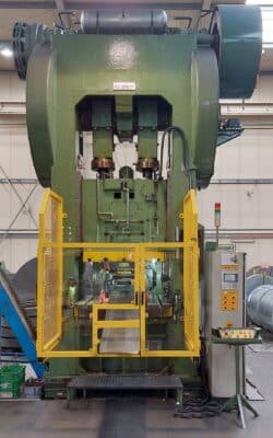 Pressa per stampaggio Schuler P2E2S 315/1.25 - 315 ton (Foto 3)