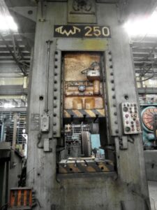 Pressa a sbavare e preformare TMP Voronezh - 250 ton