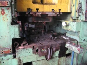 Pressa a ginocchiera TMP Voronezh KB8044 - 2500 ton (ID:S85117) - Dabrox.com