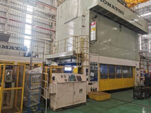 Pressa per stampaggio Komatsu E4T1700 - 1700 ton (ID:76304) - Dabrox.com