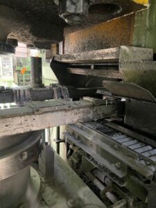 Pressa per stampaggio a freddo Aida PK-200 - 2000 ton (ID:76330) - Dabrox.com
