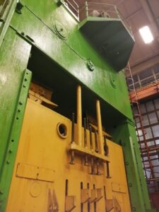 Pressa per stampaggio Erfurt - 1250 ton