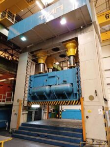 Pressa per stampaggio TMP Voronezh K4043 - 2000 ton (ID:76332) - Dabrox.com