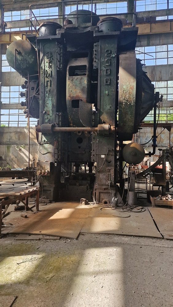 Pressa per stampaggio a caldo TMP Voronezh K8544 - 2500 ton (ID:S90045) - Dabrox.com