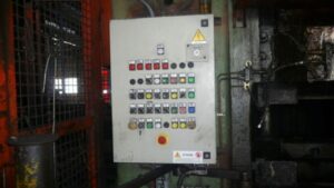 Pressa per stampaggio a caldo Smeral LZK 2500 - 2500 ton (ID:S75809) - Dabrox.com