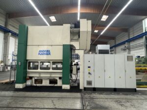 Pressa per stampaggio Kaiser KSTU 3150 - 315 ton (ID:S89874) - Dabrox.com