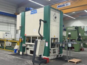 Pressa per stampaggio Kaiser KSTU 3150 - 315 ton (ID:S89874) - Dabrox.com
