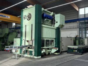 Pressa per stampaggio Kaiser KSTU 5000 - 500 ton (ID:S89903) - Dabrox.com