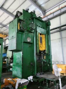 Pressa per estrusione a freddo Barnaul KB0040 - 1000 ton (ID:76323) - Dabrox.com