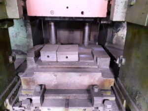 Pressa per stampaggio a caldo TMP Voronezh K8544 - 2500 ton (ID:75709) - Dabrox.com